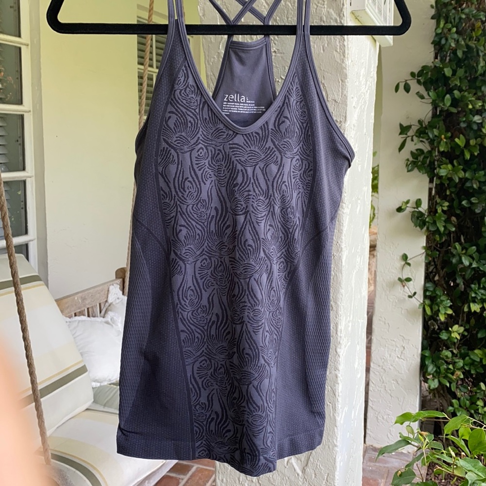 Zella - Large -yoga top-never worn